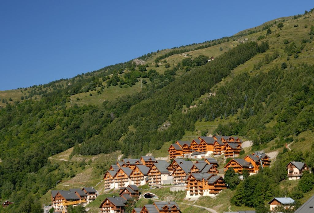 Residence Odalys Le Hameau Et Les Chalets De La Vallee D'Or Валуар Экстерьер фото