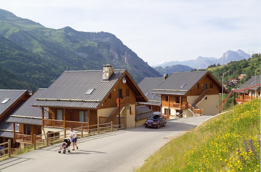 Residence Odalys Le Hameau Et Les Chalets De La Vallee D'Or Валуар Экстерьер фото